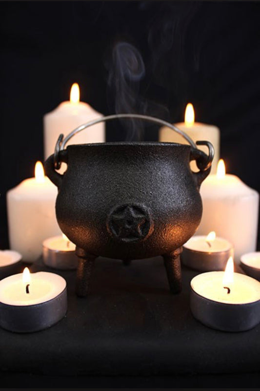 CAST IRON CAULDRON 7.5 cm with Pentagram